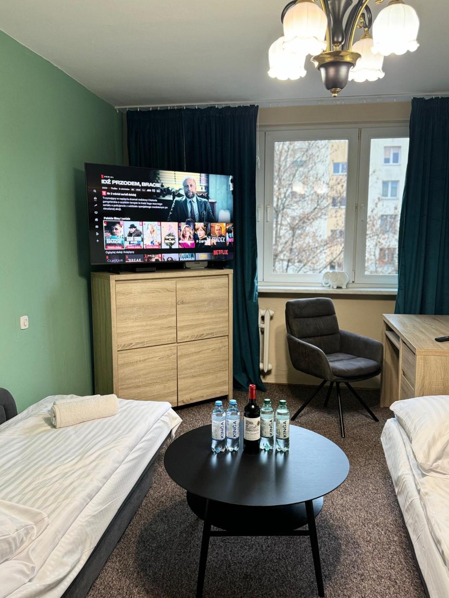 Apartament 3 Sypialnie, 3 Bedrooms *